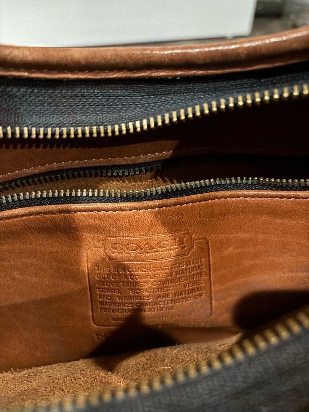 Vintage brown leather Coach Becket Zip bag (style 9920) - Picture 8 of 8